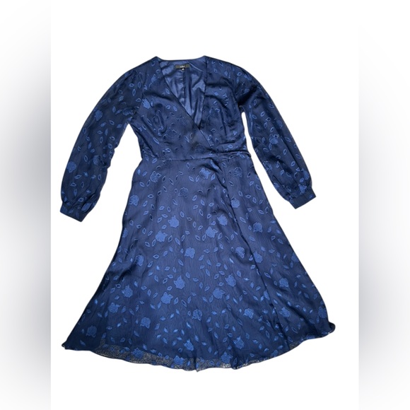 Lulu’s Midnight Blue Evening Elegance Floral Wrap Midi Dress size medium - Picture 4 of 9